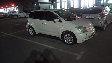 деву тико: Toyota Ist: 2003 г., 1.3 л, Бензин, Хэтчбэк — 2
