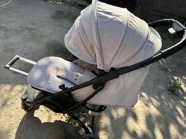 универсальные коляски baby jogger city: Коляска, цвет - Бежевый, Б/у