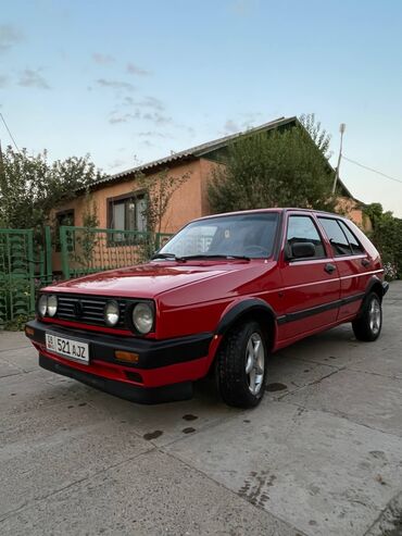 Volkswagen Golf: 1991 г., 1.8 л, Механика, Бензин, Хэтчбэк