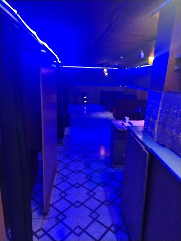 Ofisiantlar: Ofisiant tələb olunur, Kafe, Gündəlik ödəniş, 18-29 yaş, 1 ildən az təcrübə