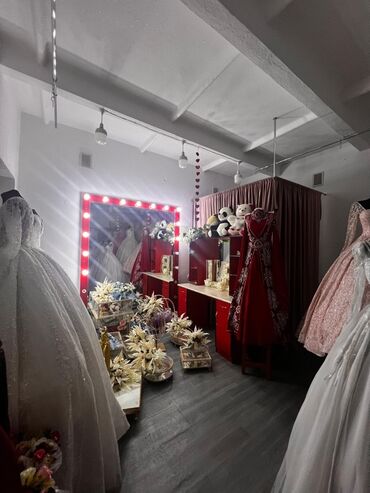 Toy paltarları: Hazır Biznes Satılır! Müxtəlif üslublarda və ölçülərdə gəlinliklər — 29