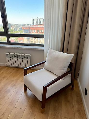 алинур: Сдаётся 2-комнатная квартира в ЖК Alinur Residence 📍 Адрес: ул. Сухэ — 8