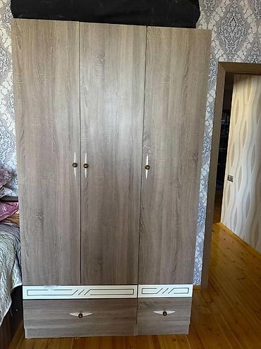 ucuz paltar dolabı: Dolab satılır. Yeni kimdi. Qiymət: 130 azn. Ünvan: Aşağı Güzdək — 1