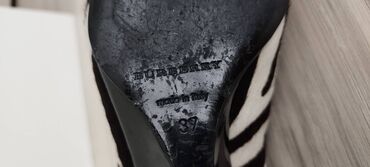Γυναικεία είδη Υπόδησης: Παπούτσια Burberry. Γνήσιο κουτί και τσάντα σκόνης. Πολύ καλή — 10