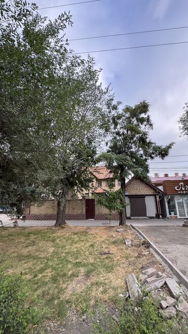 снять частный дом на длительный срок: 300 м², 9 комнат, Евроремонт