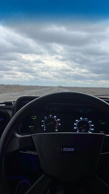 VAZ (LADA): Model: VAZ 2107 (klassik “Jiquli” sedan) Kuzov: 4 qapılı, ağ rəng — 7