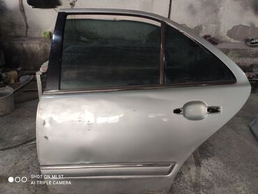 Автозапчасти: Задняя левая дверь Mercedes-Benz 1998 г., Б/у, цвет - Серебристый,Оригинал