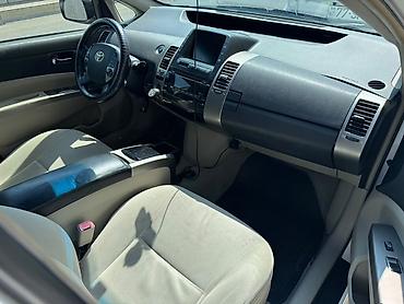 günlük prius icarə: Ilkin odenis 1700 azn. Gunu 24 azn 36 ay qalmaq sertile — 3