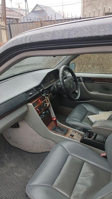 Mercedes-Benz: Mercedes-Benz W124: 1995 г., 3.2 л, Автомат, Газ, Седан — 11