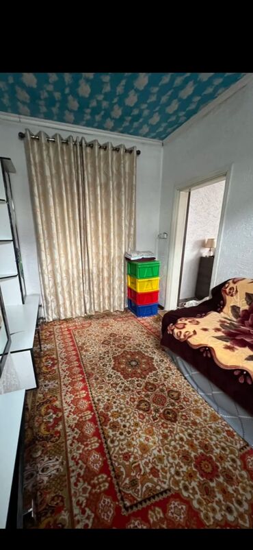 дом хай тек в реальной жизни: 70 м², 4 комнаты, Парковка, Забор, огорожен