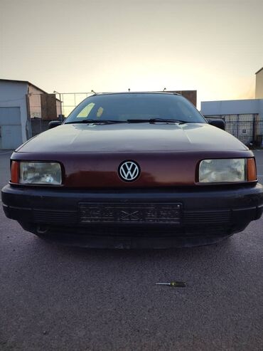 Volkswagen: Volkswagen Passat: 1992 г., 1.8 л, Механика, Бензин, Универсал