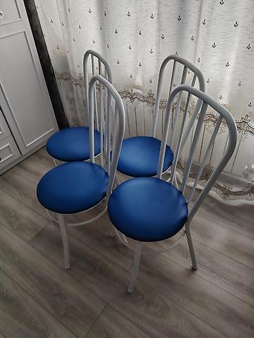kilim mebel stol stul: Mətbəx/dinləmə üçün 4 ədəd stul dəsti. - Rəng: ağ metal karkas, mavi — 1