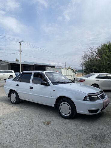 полировочный машина: Daewoo Nexia: 2012 г., 1.5 л, Механика, Бензин, Седан