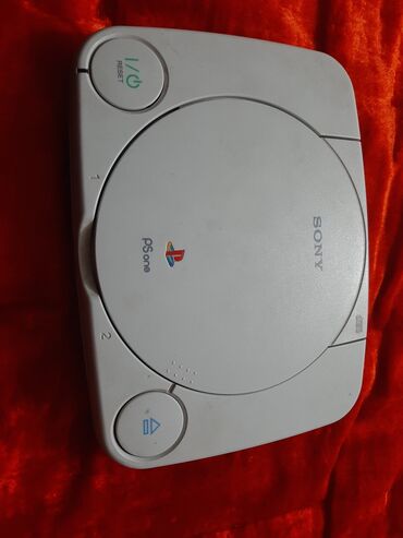 PS2 & PS1 (Sony PlayStation 2 & 1): Продаю Play station 1 Slim, в хорошем состоянии, работает, но блок