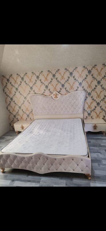 генератор на мерседес w210: Двуспальная кровать, 2 тумбы