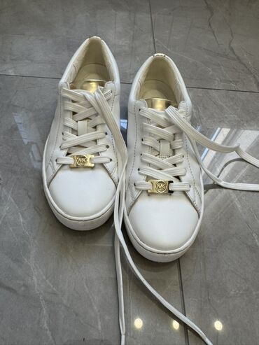 женские спортивные брюки: Кроссовки, 35, Michael Kors, Б/у, цвет - Белый, Самовывоз, Платная доставка