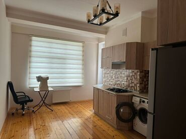 Uzunmüddətli kirayə mənzillər: Gənclik parkına piyada 3-4 dəqiqəlik, Həzi Aslanov metrosuna isə 10 — 4