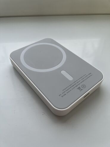 зарядные устройства для телефонов apple 30 pin: Магнитный повербанк MagSafe Apple Состояние: Идеальное Емкость