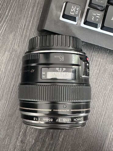 4 pin: Объектив Canon EF 85mm f/1.8 USM - Байонет: Canon EF (подходит к
