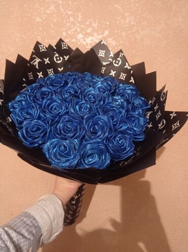 куплю розы: Розы из лентручная работа 🌹 подарив этот букет своей девушке или