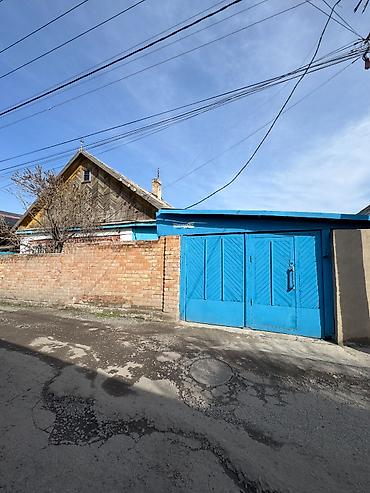 Продажа коттеджей и домов: Продаю дом 📍в р-не Аламединского рынка (пр-т Жибек — 6