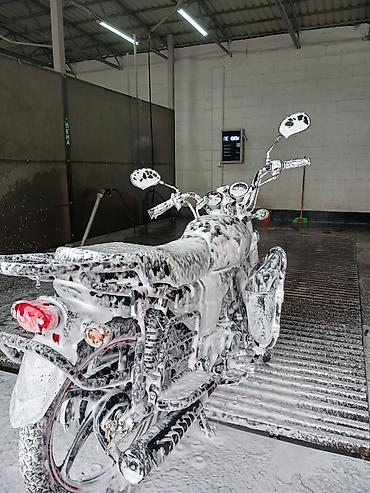 mt 125: Мотоцикл дорожный 125–150 см³ - Классический дорожный байк с двумя — 1