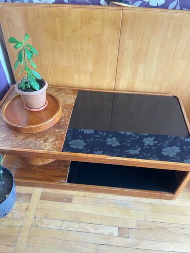 tap az masa ve oturacaqlar: Jurnal masası, İşlənmiş, Dördbucaq masa, Türkiyə
