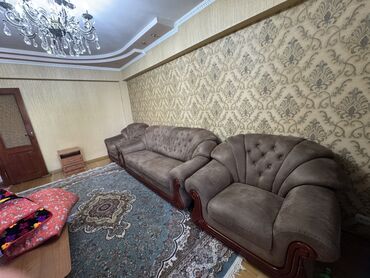 мягкая мебель продажа: Прямой диван, Б/у, Трёхместный и более, Микрофибра