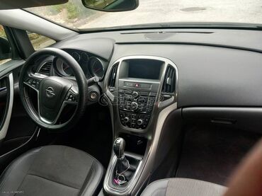Opel: Opel Astra: 1.4 l. | 2010 έ. 194000 km. Χάτσμπακ — 2