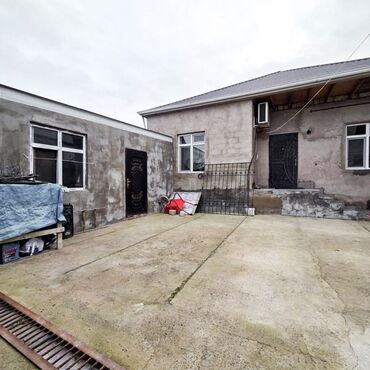 Həyət evləri və villaların satışı: Satılır: həyət evi - Planlaşdırma: geniş zal, ayrı mətbəx, bir — 7