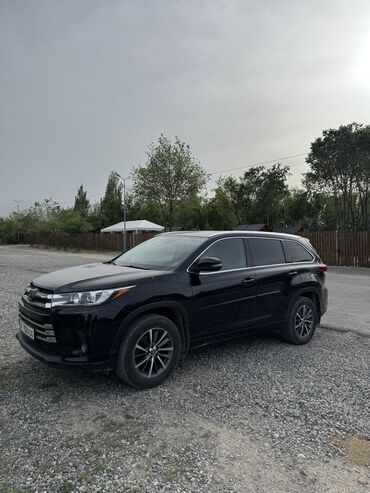 срочно продаю тойота: Toyota Highlander: 2018 г., 3.5 л, Автомат, Бензин, Кроссовер