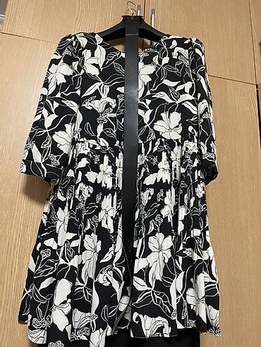 Qara-ağ floral naxışlı qadın mini don 110 azn alinib materialı cox lalafo.az -da Qara-ağ floral naxışlı qadın mini don 110 azn alinib materialı cox