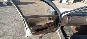 Honda: Honda Stepwgn: 2000 г., 2 л, Автомат, Бензин, Минивэн — 14