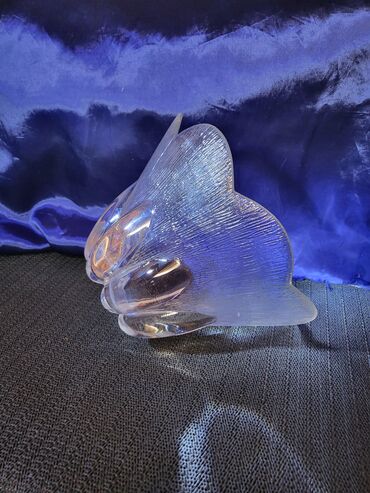 Činije: Cinija nemacka usnama duvano staklo iz 70ih.god. Cinija je — 6