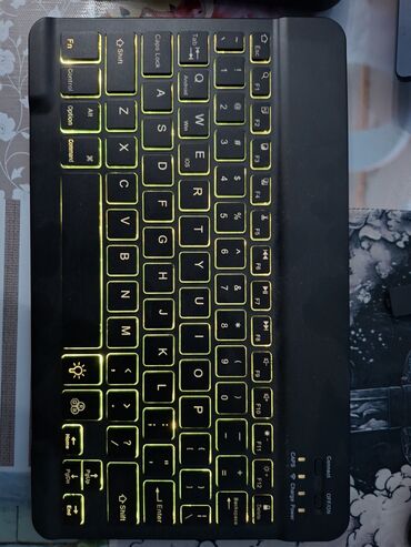 Klaviaturalar: WIERLESS KEYBOARD VƏ MOUSE SETİ. Setin daxilinə klaviatura, mouse — 14