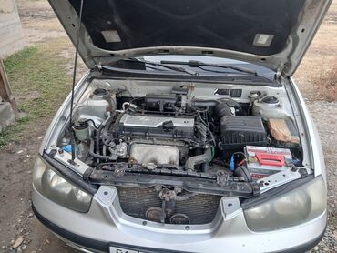 Hyundai: Hyundai Elantra: 2002 г., 1.6 л, Механика, Бензин, Седан — 2