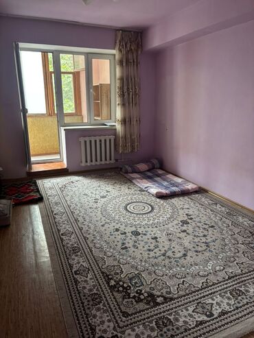сдаю место в салоне: 12 м², Без мебели