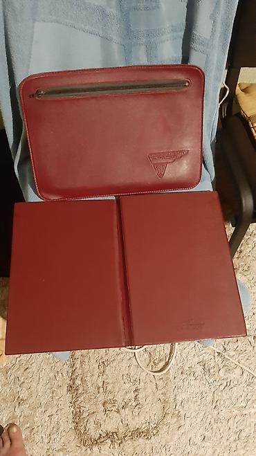 Qırmızı rəngli sənəd dəsti – qovluq və futlyar - Material