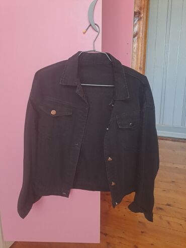 Kardiqanlar, jaketlər: Cins kurtka, Bershka, S (EU 36)