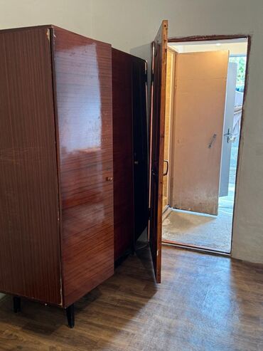 аренда домов посуточно: Студия, Менчик ээси, Чогуу жашоосу жок, Толугу менен эмереги бар, Жарым -жартылай эмереги бар