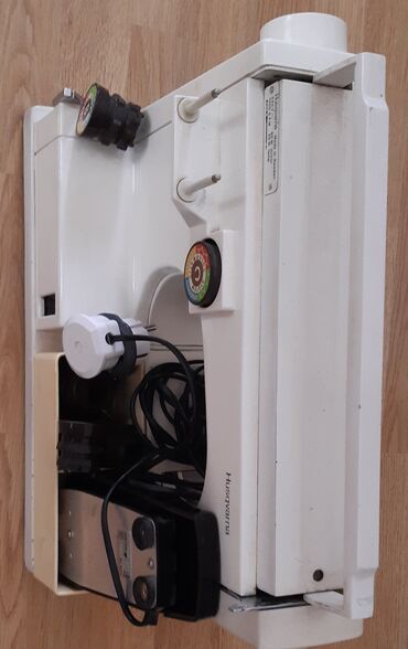 Tikiş maşınları: Tikiş maşını Husqvarna, Yeni,Elektromexaniki — 2