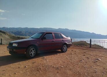 срочно продать машину: Volkswagen Vento: 1993 г., 1.8 л, Механика, Бензин, Седан