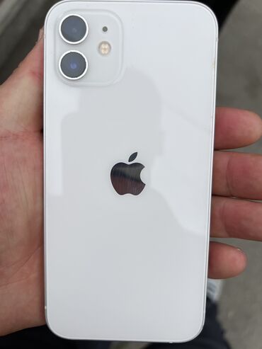 Apple iPhone: IPhone 12, Б/у, 128 ГБ, Белый, Чехол, 80 %