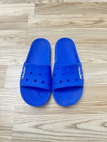 Продаю шлепки 🩴 оригинал crocs размер 41-42 носил пару раз размер не