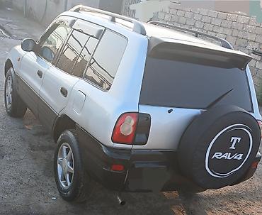 guzguler: Toyota RAV4: 2 l | 1997 il Ofrouder/SUV — 4