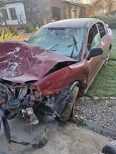 Другие детали кузова: Mitsubishi Carisma, хеджбек, серебристый цвет, все запчасти есть а — 10