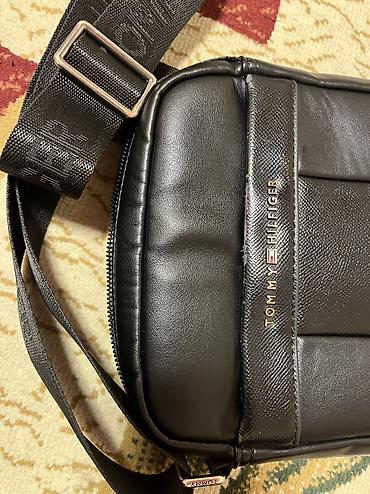 Классические сумки: Классическая сумка, Tommy Hilfiger, Материал: Экокожа, Застежка на молнии, Унисекс, Б/у — 6