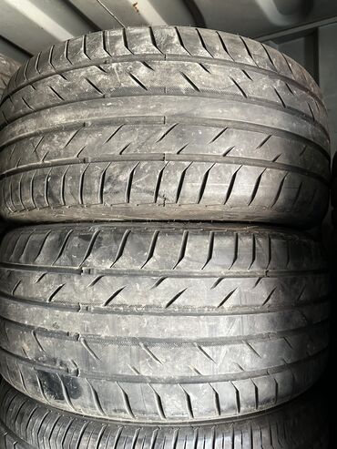 gruzovye shiny: Привозная резина шина колесо шины 245/40/19 в отличном состоянии