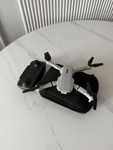 пятнитка сатылат: Квадрокоптер, Дрон, Новый С двумя камерами WiFi Два аккумулятора в