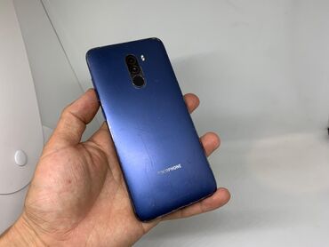 теоефон: Poco Pocophone F1, Б/у, 64 ГБ, цвет - Синий, 2 SIM